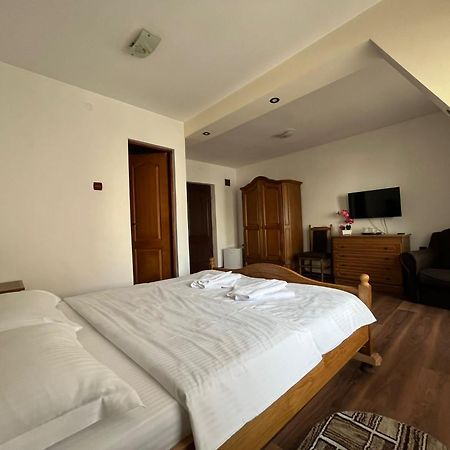 Casa Poenaru Hotel Campulung Moldovenesc Luaran gambar
