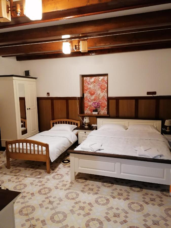 Casa Poenaru Hotel Campulung Moldovenesc Luaran gambar