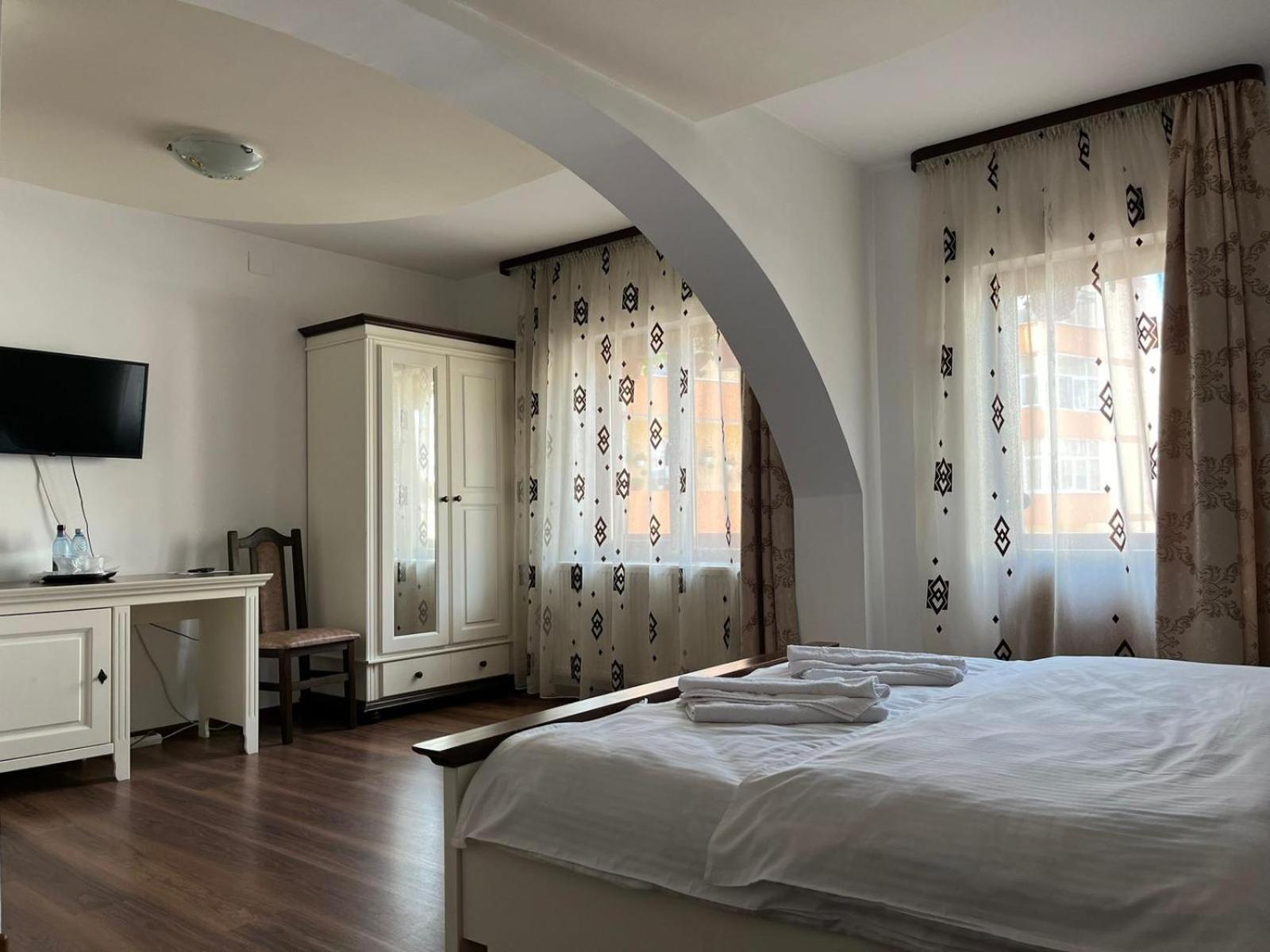 Casa Poenaru Hotel Campulung Moldovenesc Luaran gambar